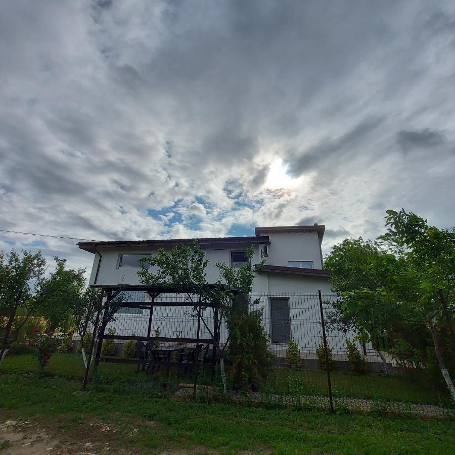 Villa Romelia - Select Apartments Ваду Экстерьер фото