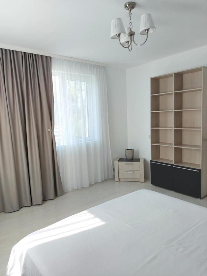 Villa Romelia - Select Apartments Ваду Экстерьер фото
