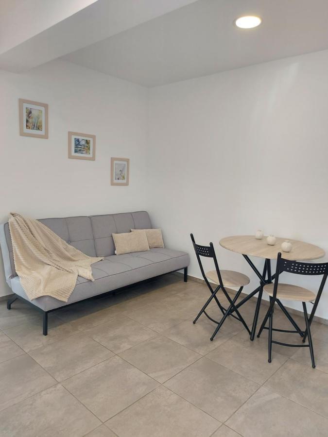 Villa Romelia - Select Apartments Ваду Экстерьер фото