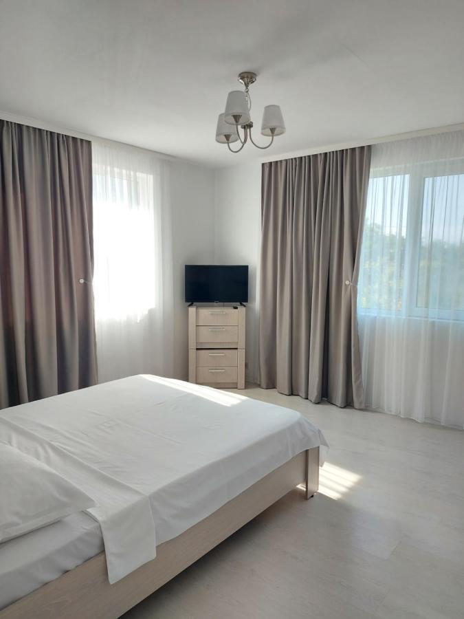 Villa Romelia - Select Apartments Ваду Экстерьер фото