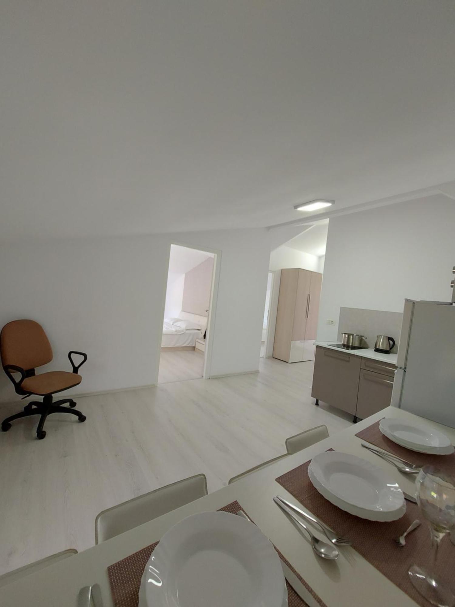Villa Romelia - Select Apartments Ваду Экстерьер фото